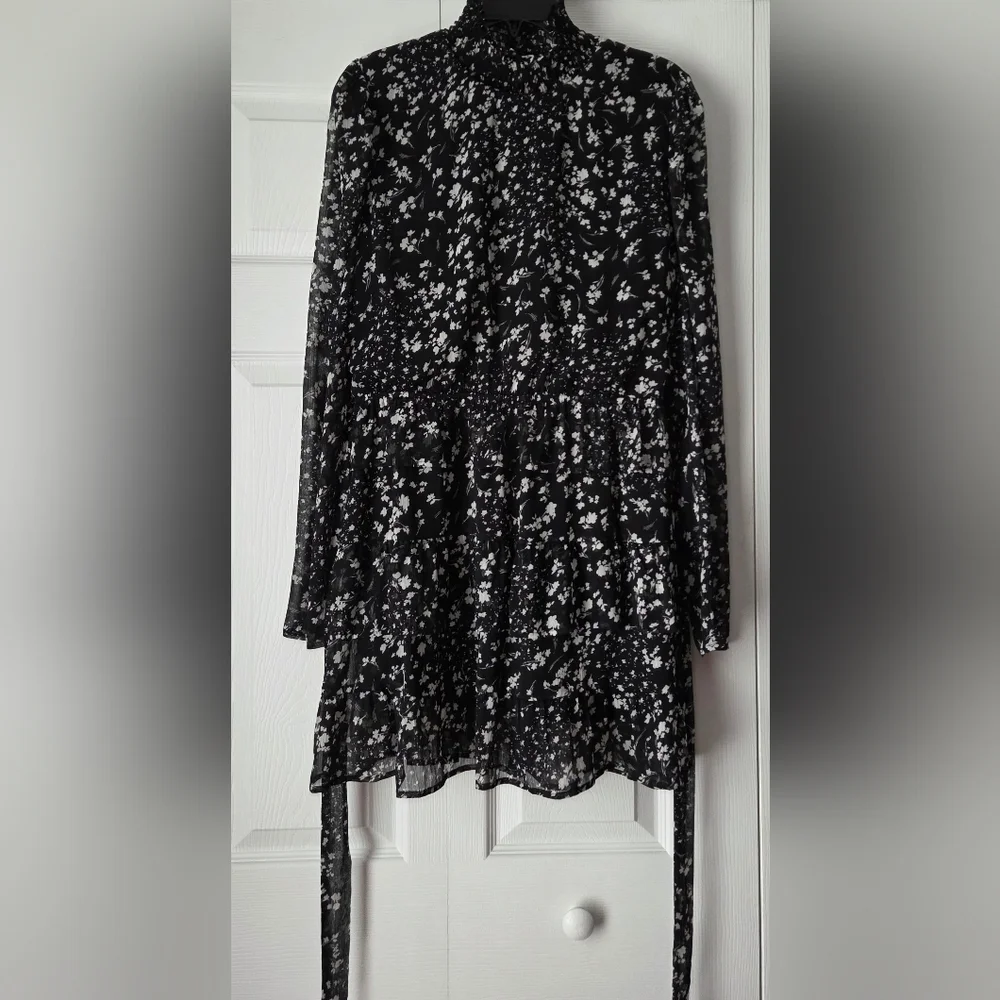 Aqua Black and White Floral Long Sleeve Dress size L - Picture 2 of 13
